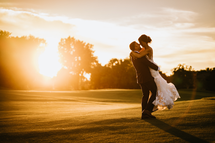 Golden hour with bride and groom at Edinburgh Golf Club